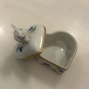 Herend small heartbox and lid with bunny